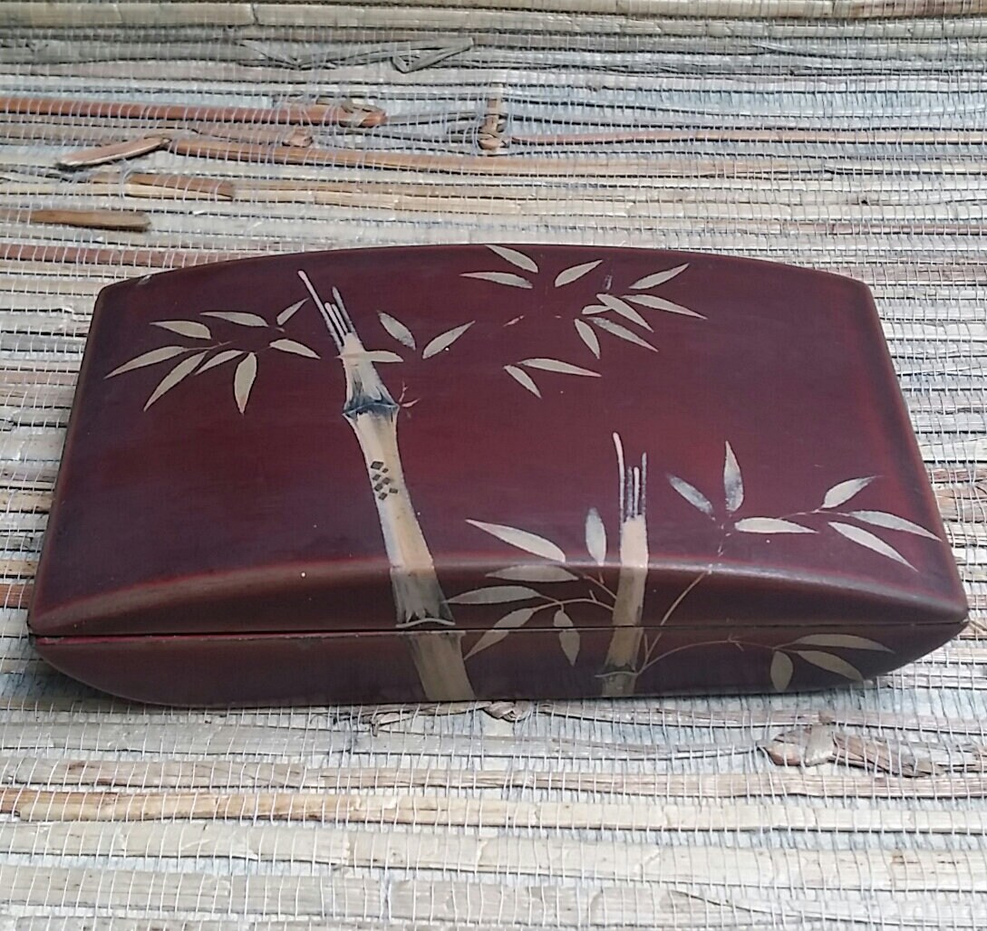 Maruni Metal Based Lacquerware Cigarette Box & Ashtrays Made In