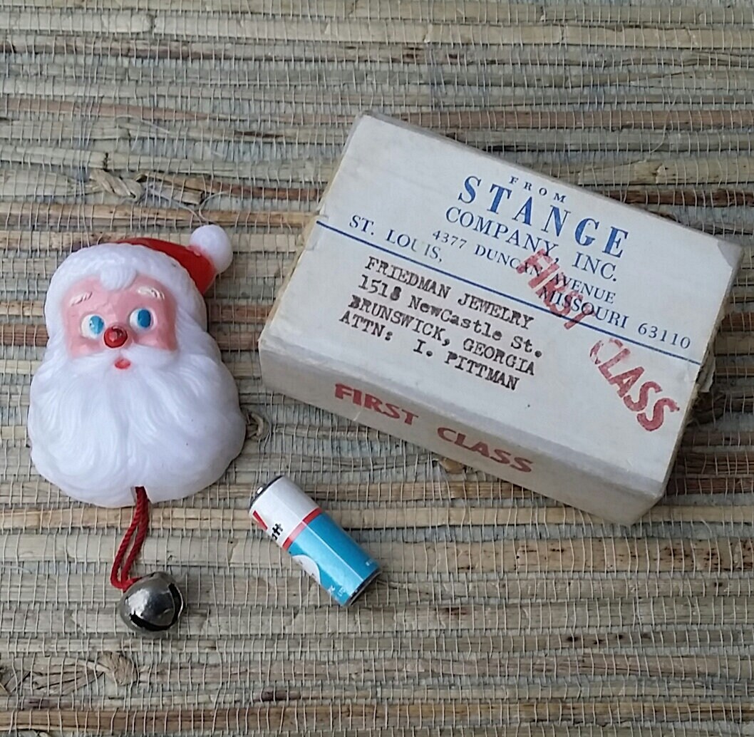 Light Up Santa Pin From The 1960s Vintage Plastic Pin Made in Hong Kong