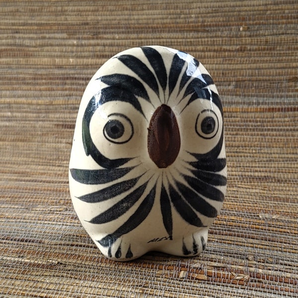 Beautiful Vintage Mexican Tonala Pottery Owl Floral Design on Back Hand Made Mexican Folk Art