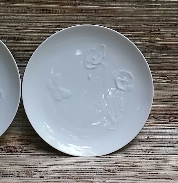 White Porcelain Plates Poppy Pattern by Hutschenreuther Selb Germany 1960s Klatschmohn