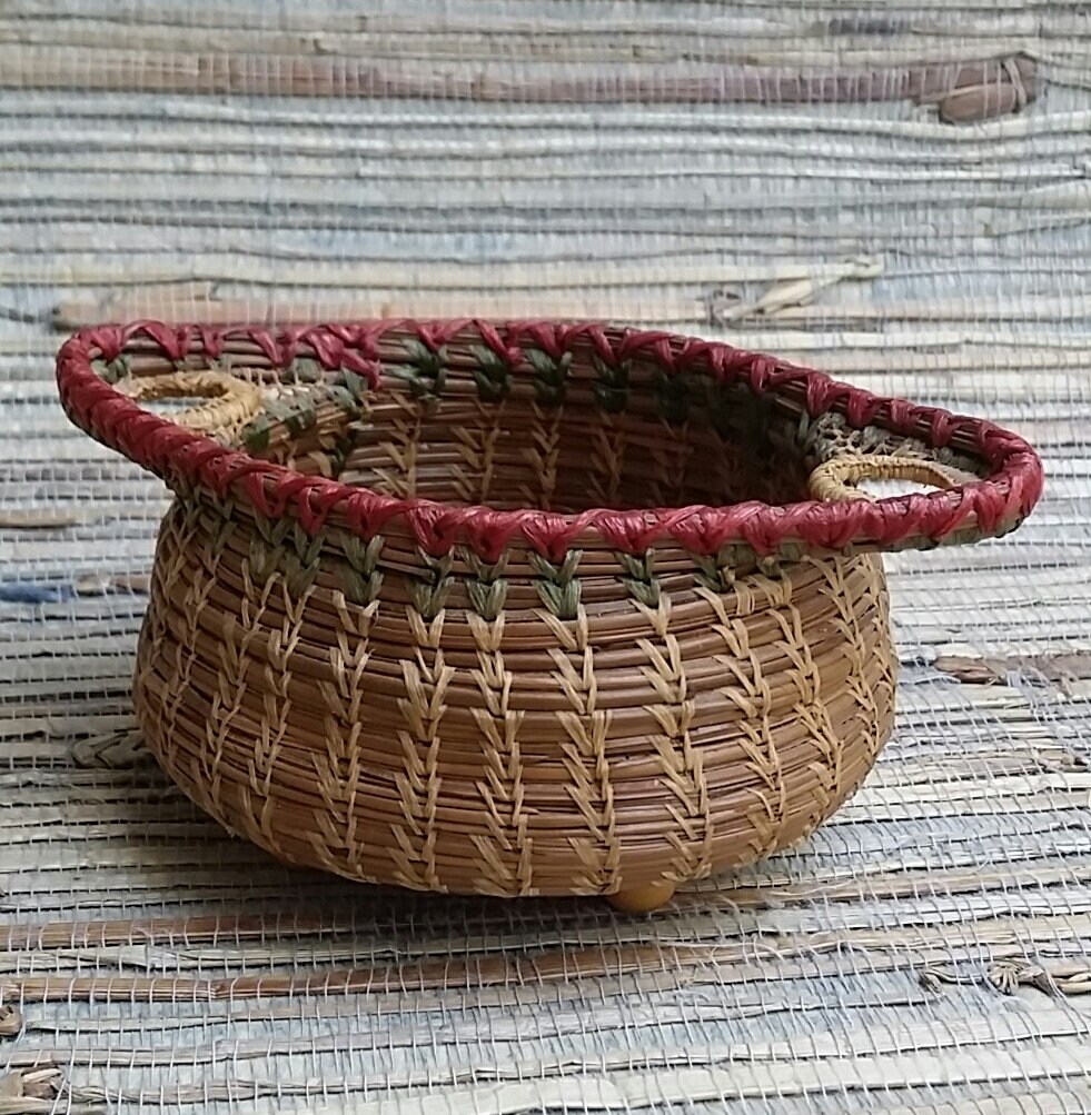 Sweet Little Vintage Pine Needle Basket Hand Made Wood Base Etsy