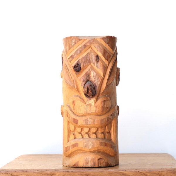 Sculpture, totem Tiki en bois sculpté signé, années 70 / vintage polynésie tahiti hawaii statue statuette figurine polynésienne bohème chic