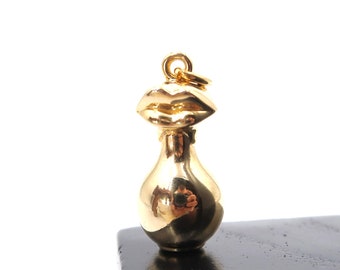 Original and Rare : Salvador Dali gold plated pendant &quot;mouth &quot;, vintage / pendant, surrealism surrealist, art, artist