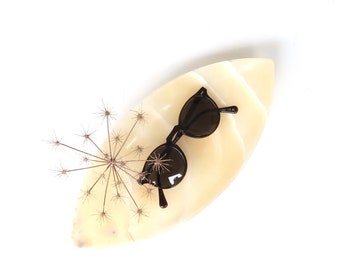 Large alabaster ring dish, carved stone, 1970s / jewelry display, bathroom, pale, sculpture, boho chic bohemian folk