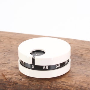 White "Minitimer" Timer Terraillon by Richard Sapper, 1970s / design, Moma collection, pop