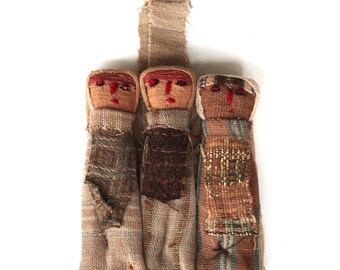 Vintage Peruvian wall hanging textile Chancay folk dolls, 1970s / Peru, Burial dolls, Lucky charm, Home decor
