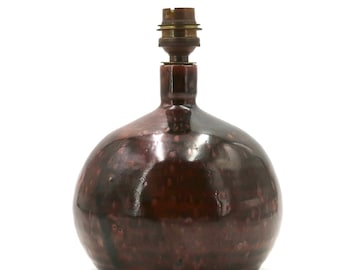 Ciemnobrązowa lampa kula z kamionki, projekt Guy Baudat, lata 70. XX w. / ceramika, styl vintage, boho szyk, styl rustykalny, ceramika, brąz