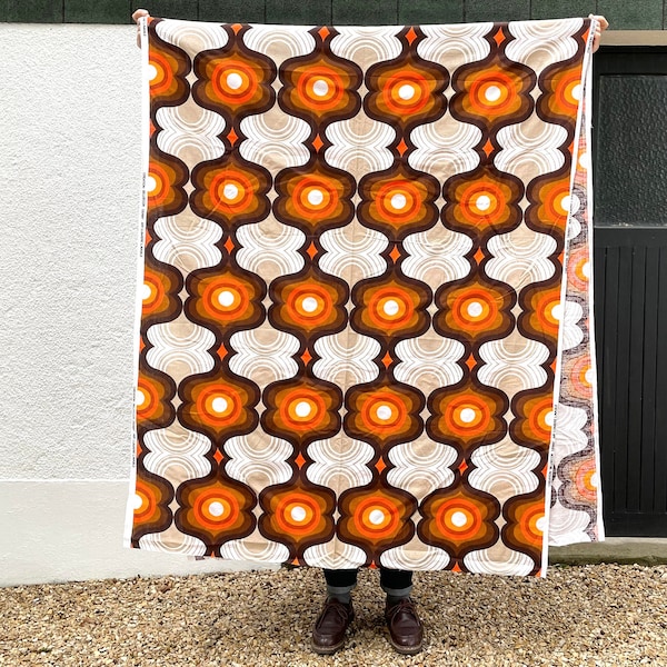 Tissu psychédélique ( 130 x 300 cm), années 70, Création Beldecor Derby Air Lumière / orange, tissu d'ameublement, rideaux, coussins