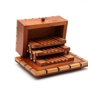 Distributore di sigarette a gradini, intarsi in legno, anni '50 / vintage, ufficio, fumatore, scatola