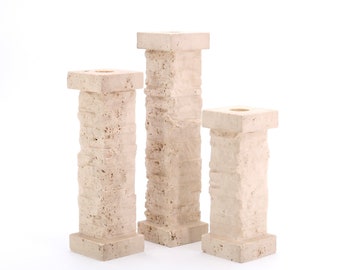 Set de 3 bougeoirs "colonnes" en travertin Marble Art Marta, Made in Italy, années 70 / sculpture, Fratelli Mannelli, Italie, Enzo Mari