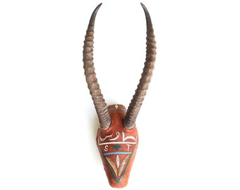 Corna di gazzella antiche, supporto in pelle e ricamo, trofeo da parete, anni '70 / tassidermia, gabinetto delle curiosità, folk, Africa