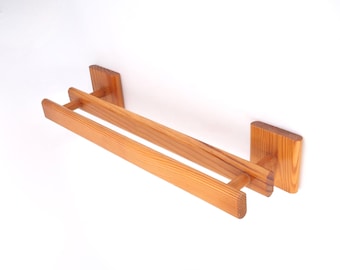 French wall pin wood towels holder, 1970s / bathroom, kitchen, mountain cottage furniture, country