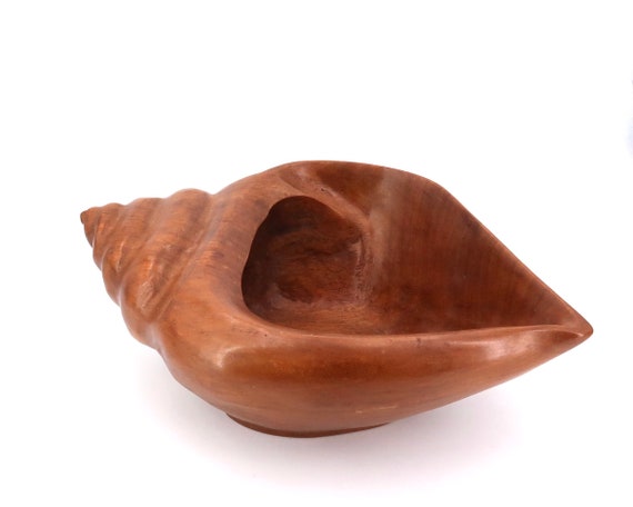 Vintage 1960s Cream Ceramic Seashell Dish Vintage 1960s Cream Ceramic Seashell Dish