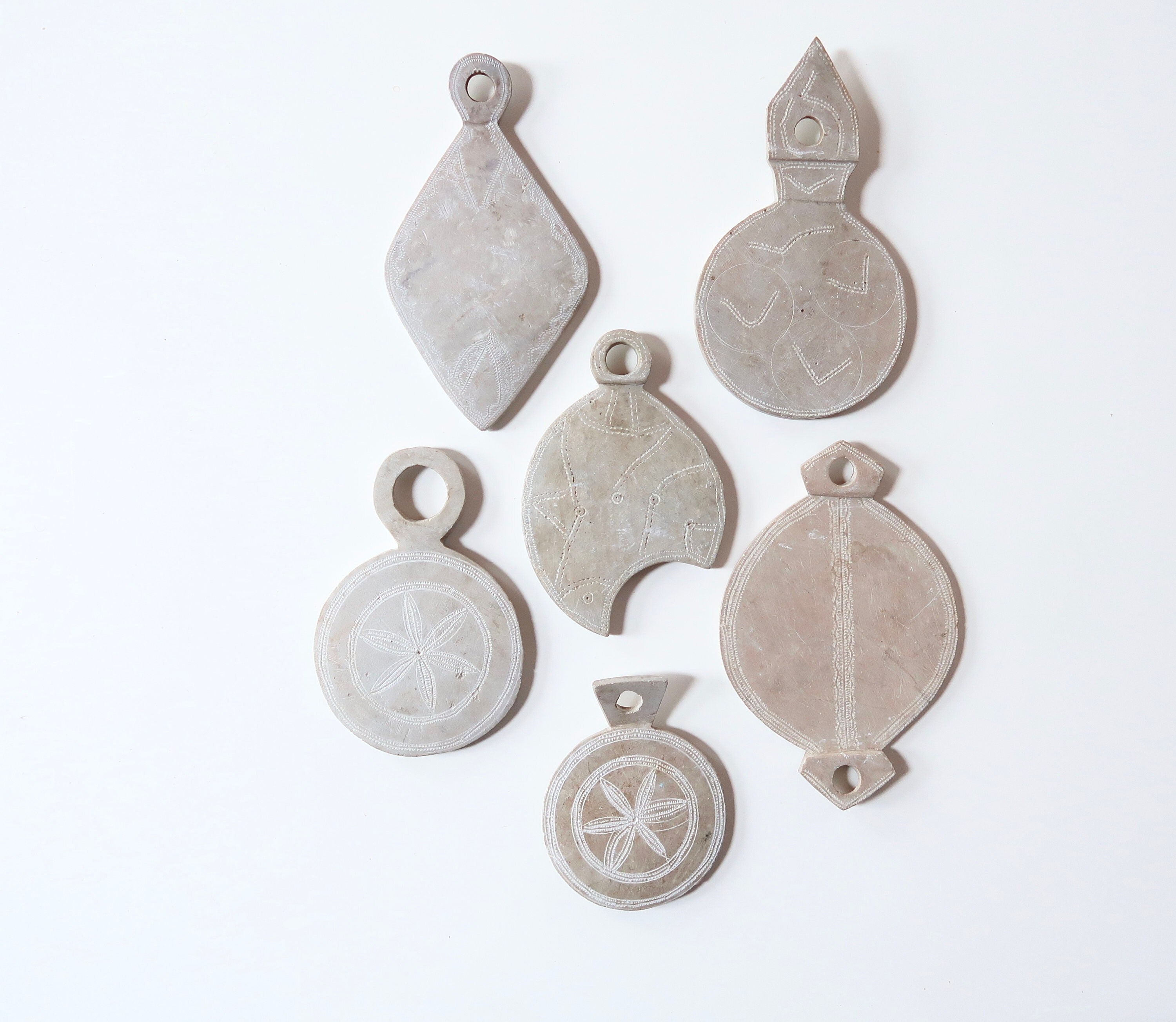 Six Décors Muraux Marocains en Pierre , Années 70/Vintage Folk Bohème Chic Maroc Ethnique Plateau