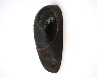 Minimalist wall ceramic stylized mask, signed / sculpture, art, wabi sabi, esoteric, mystic, brut, black, home decor