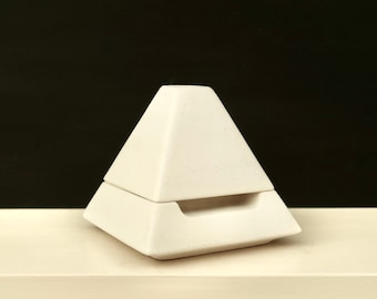 French ceramic shepherd lamp by Pierre Casenove, Lampe Berger, St Clement, 1980s / France, white