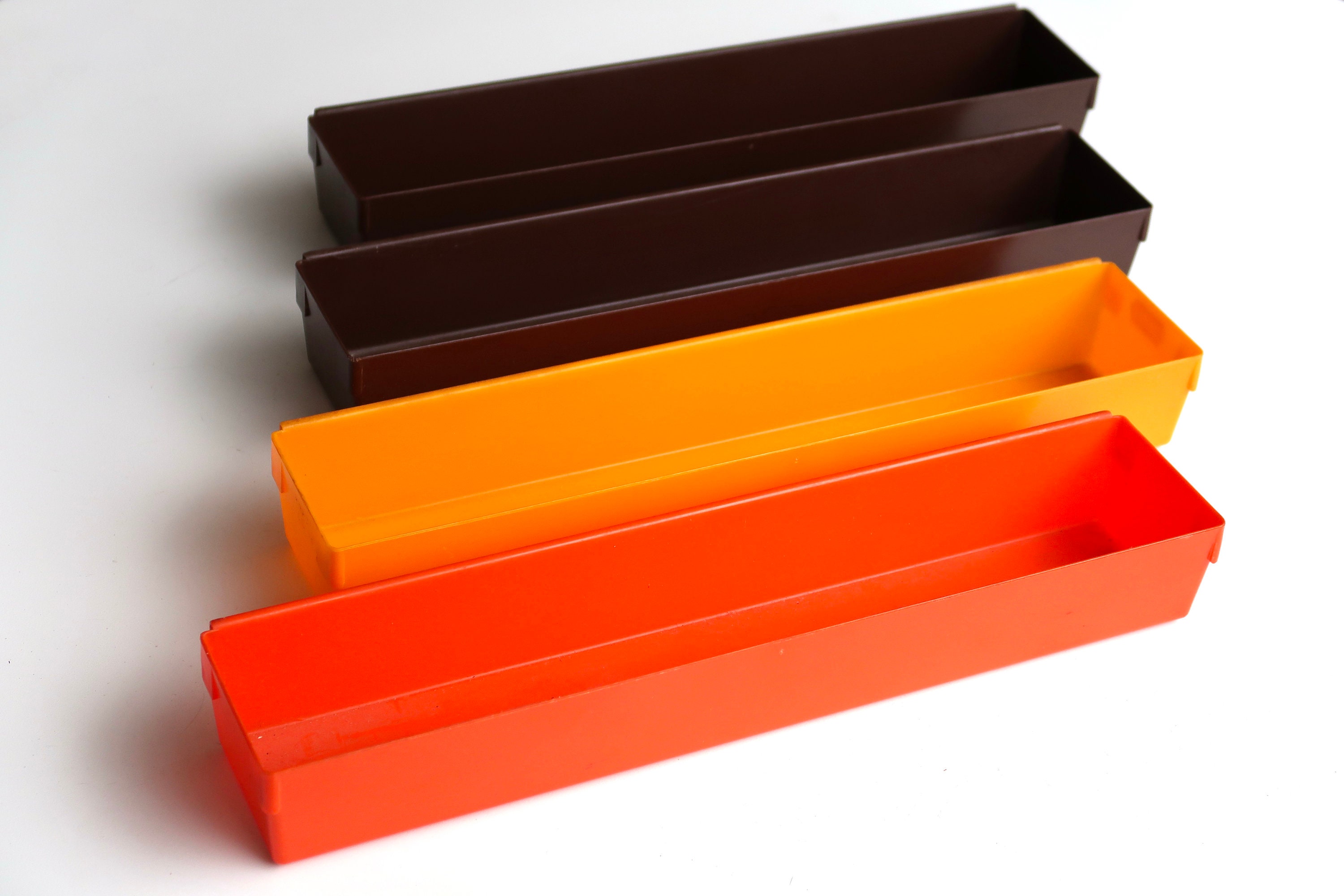 Quatre Étagères Murales Plastique Dupol Rubbermaid Germany, Années 70/Vintage Design Orange Jaune Ma