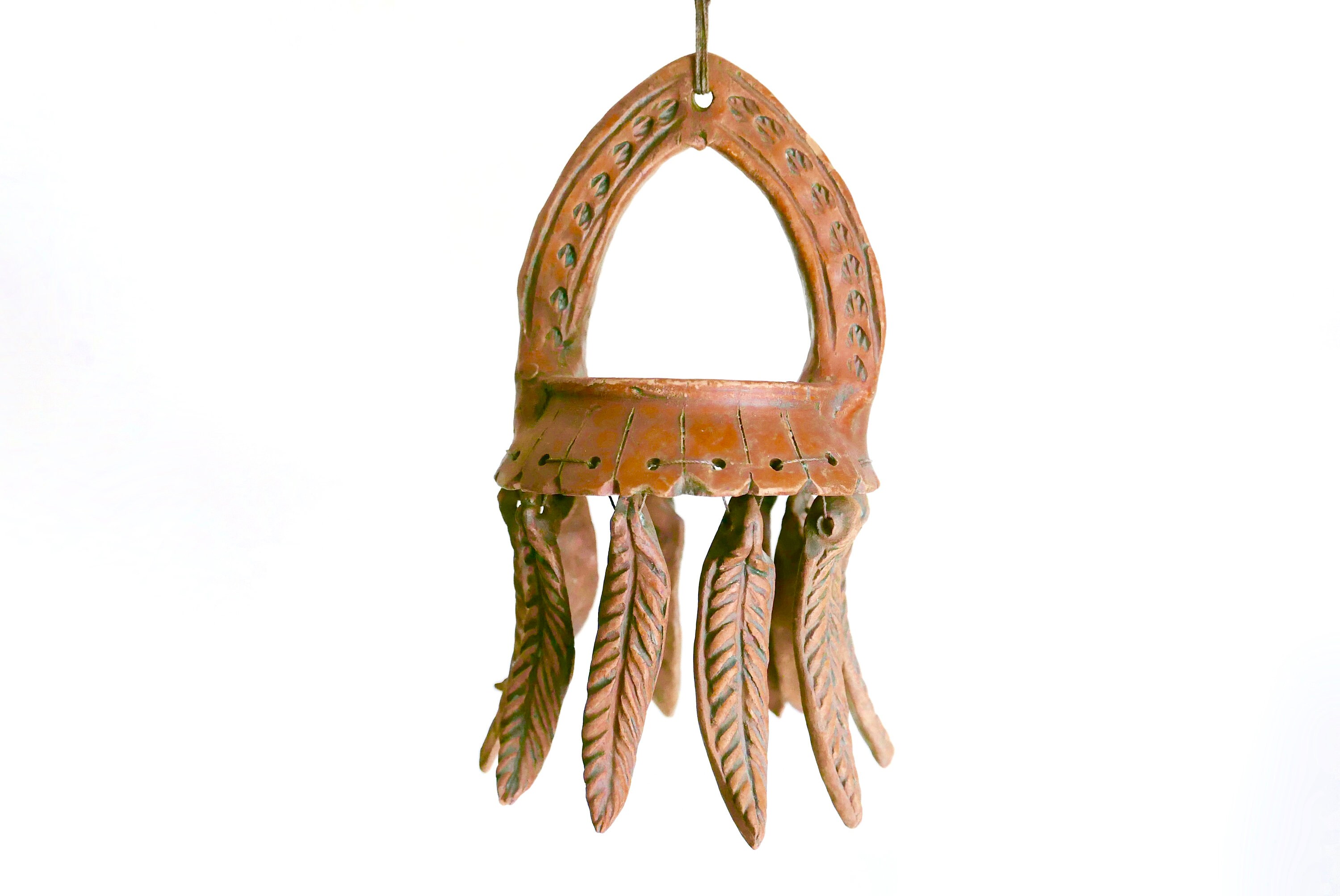 Carillon Ethnique en Terre Cuite, Années 70 Vintage/Cloche à Suspendre, Sculpture, Plume, Amérique D