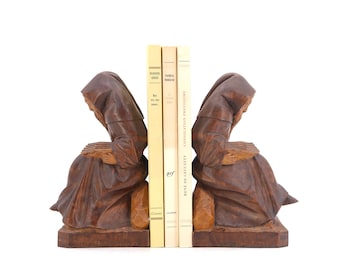French sculptural carved wood bookends, Monks reading, 1980s / dark wood, sculpture, art, book end, Monastery