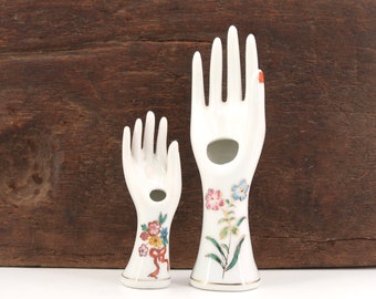 Set of 2 hands, jewelry display or vase, white porcelain with flowers, 1970s / Made in China, ceramic, pure, minimalist, vase