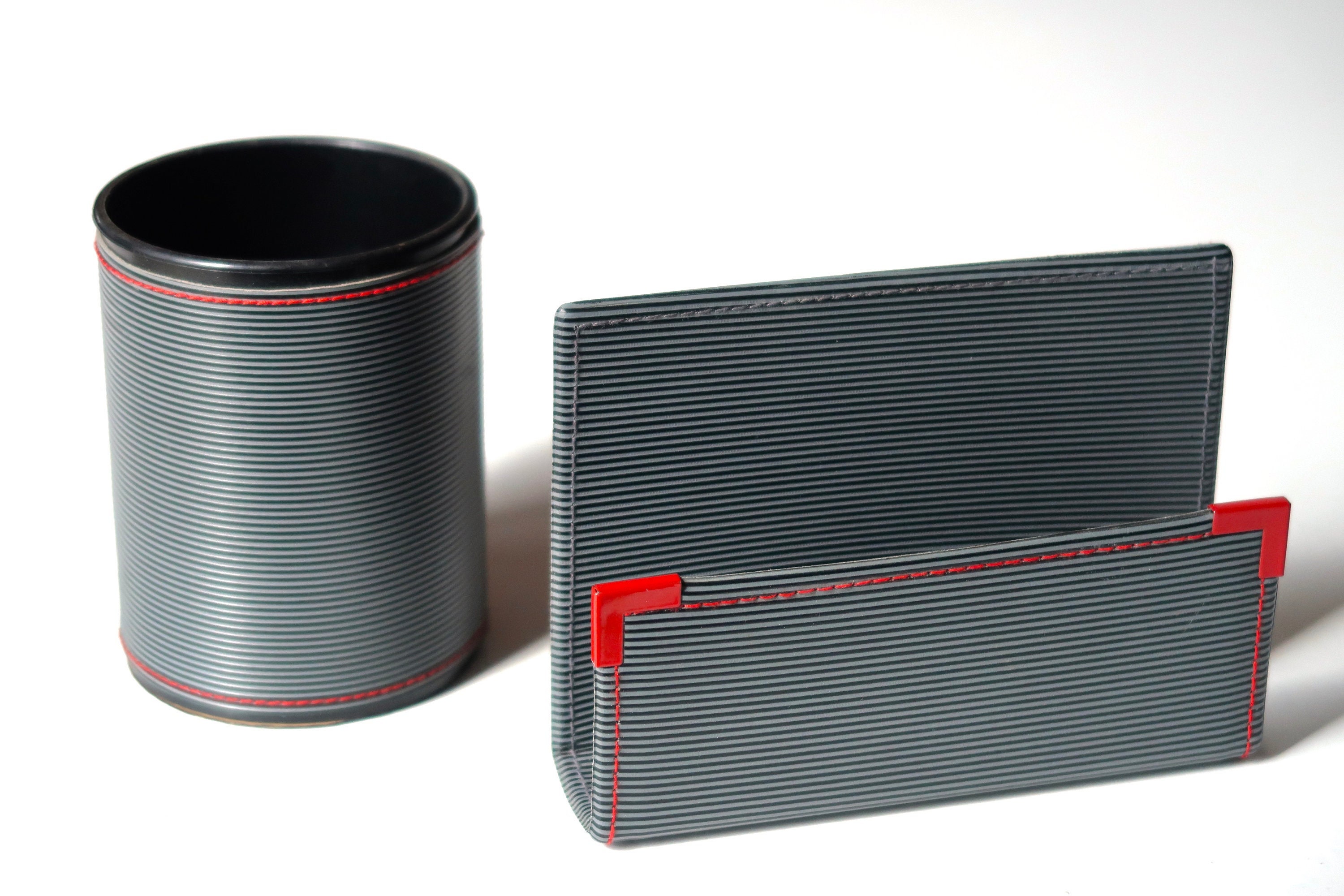 Porte Courrier et Pot à Crayons Gris Rouge, Années 80/Porte Lettre Vintage, Bureau