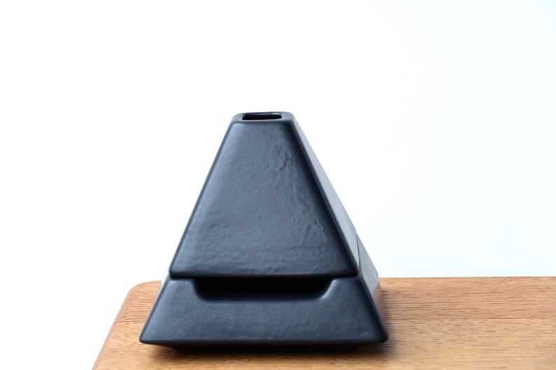 Lampe Berger pyramide de Pierre Casenove, St Clément, années 80 / céramique, noir, design, designer image 2