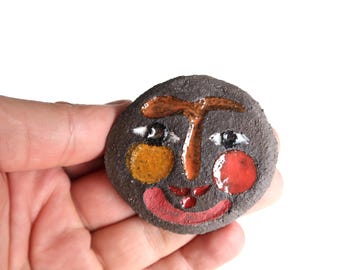 Large ceramic pendant by Jacotte Capron: Colorful face, Vallauris / Roger Capron, necklace, artist jewelry, French jewel, art