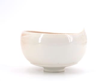 French white porcelain bowl dish by Isabelle Daucourt, Saint Amand en Puisaye, France / Art, beige, ceramic