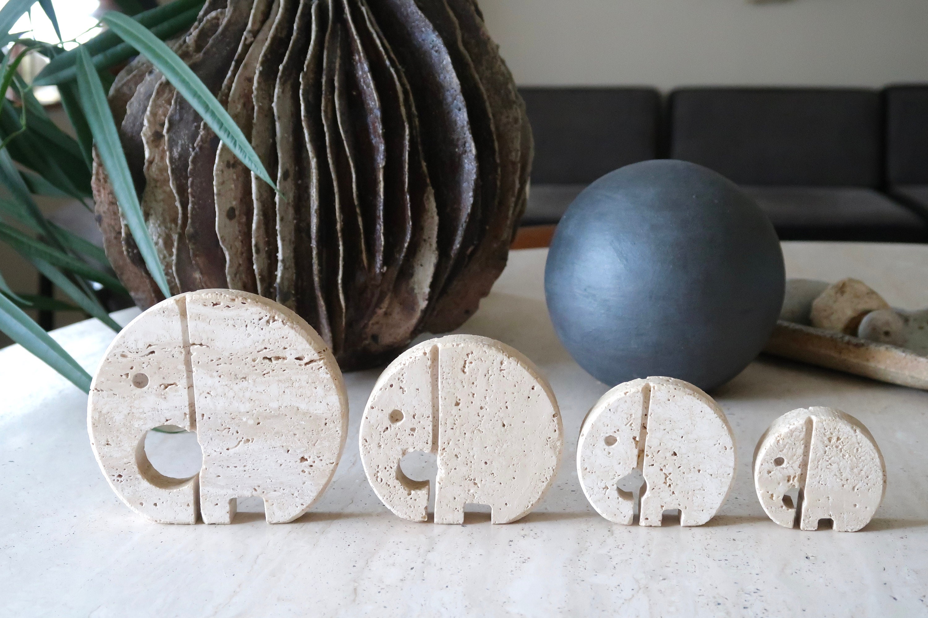 Elephants en Travertin Fratelli Mannelli, Années 70/Sculpture, Animal, Zoomorphe, Italie, Enzo Mari