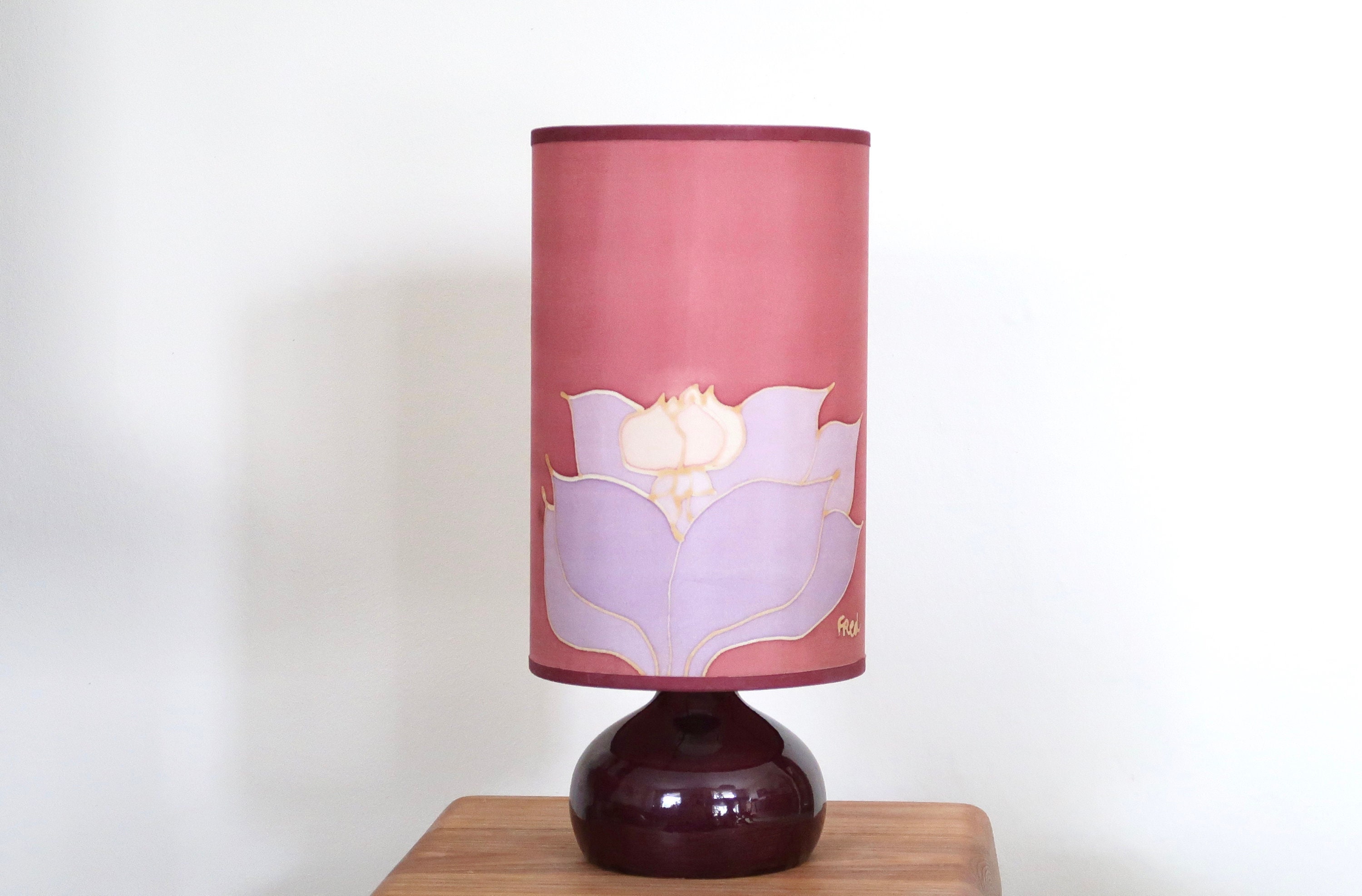 Lampe Violette en Céramique, Abat Jour Soie Peinte Signé Fred, Années 70/Vintage, Boheme Chic, Campa