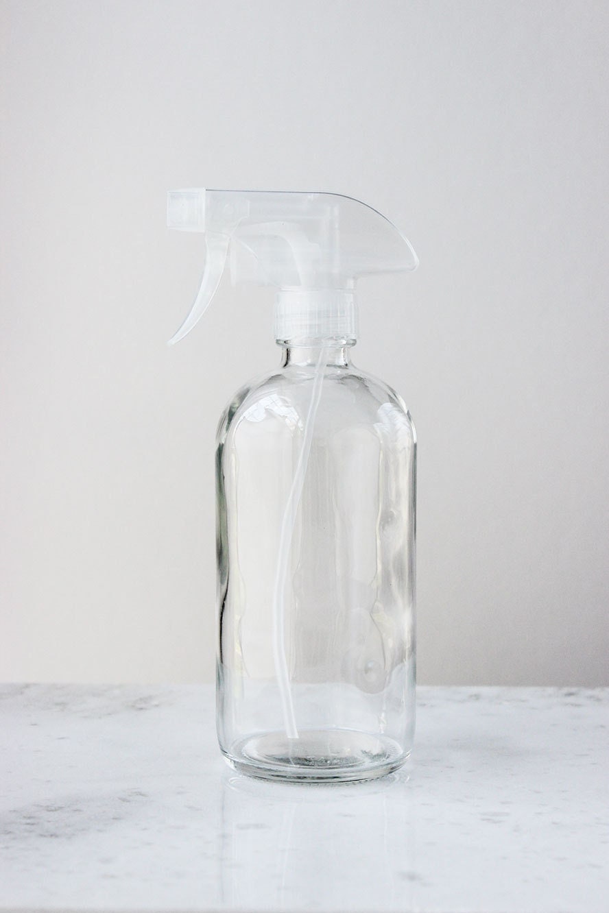 Clear Glass Spray Bottle with Clear Spray Nozzle