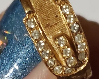 Vintage gold toned 1970s avon ring