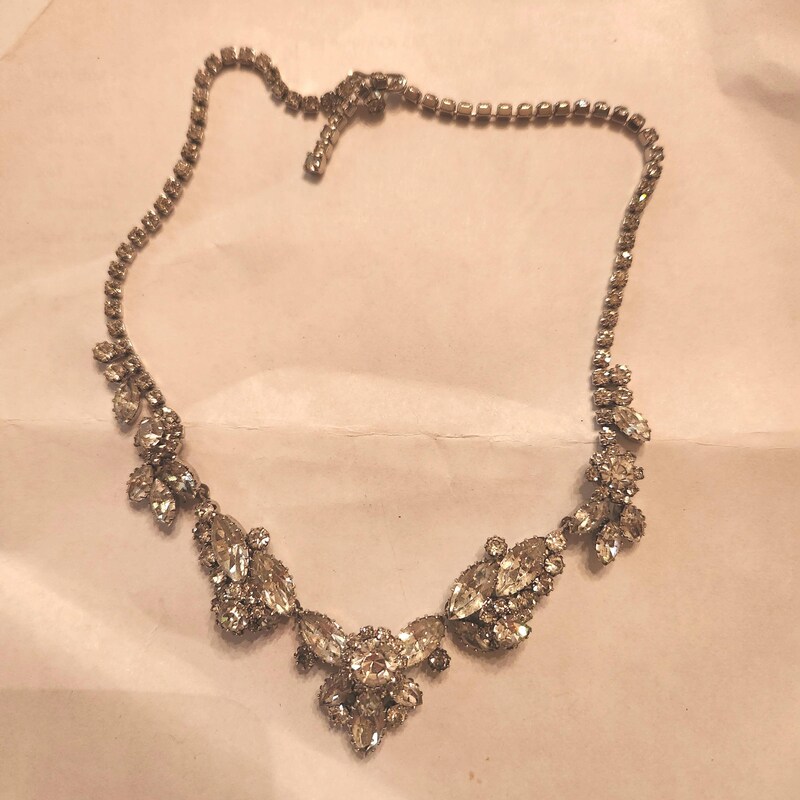 Vintage 1940s Red Necklace