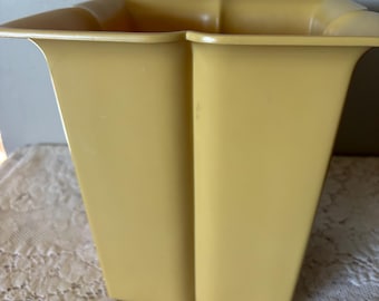Vintage Rubbermaid Golden Yellow / Harvest Gold Waste Basket / Trash Can