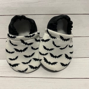 Bats moccasins