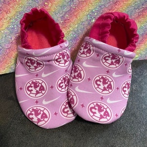 Pink Club america baby moccasins