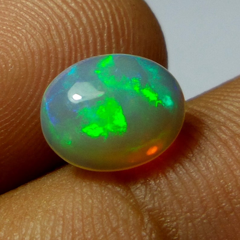 Rare Ethiopian Opal Cabochon 1.1 Carat 7.2x7.2x4.3 MM Natural Ethiopian Welo Fire Opal Round Shape Cabochon