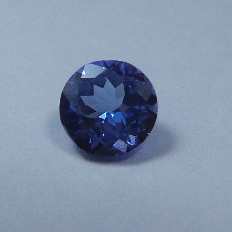 Rare Violet Blue Tanzanite. 0.52 Carat 4.9x4.9x3.1 MM Top Grade Quality Natural Faceted Blue Tanzanite Round Cut Shape