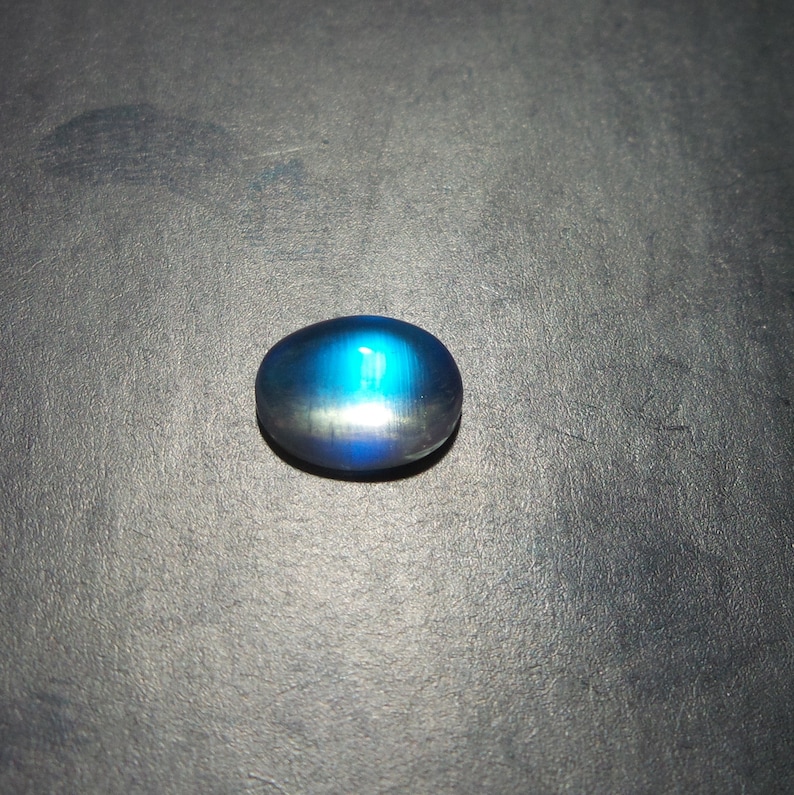 2.20 Carats 9.2x6.9x4.7 Natural Blue Sheen White Rainbow Moonstone Oval Shape Cabochon,Transparent Blue Fire Moonstone Loose Gemstone