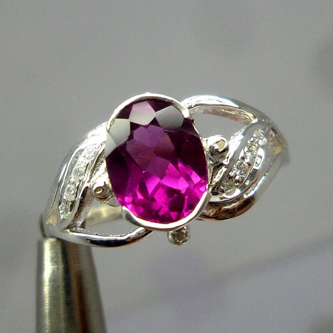 7.80 Carat Genuine Rhodolite .925 Sterling Silver Ring