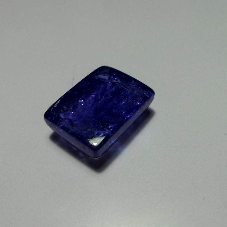 18 Carat 16.9x12.8x6.6 MM Excellent Top Grade Quality Natural Purple Blue Lustrous Tanzanite Cushion Shape Cabochon Royal Blue Tanzanite