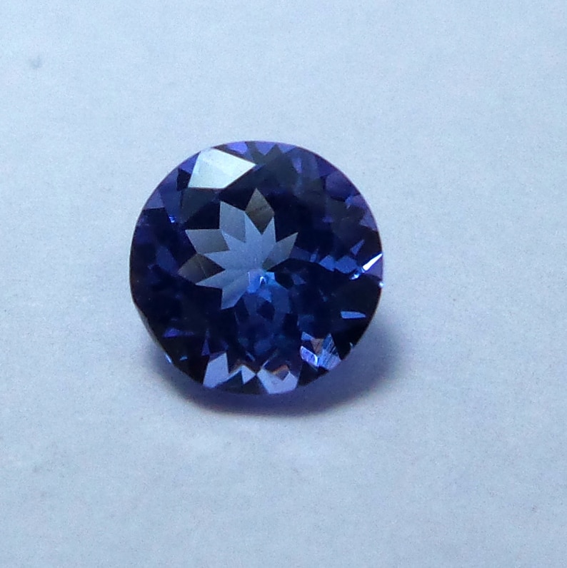 Rare Violet Blue Tanzanite. 0.52 Carat 4.9x4.9x3.1 MM Top Grade Quality Natural Faceted Blue Tanzanite Round Cut Shape