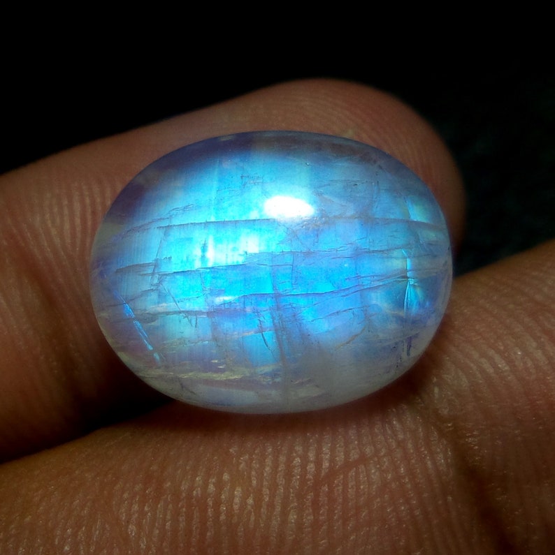 Rainbow Moonstone Loose Gemstone Flashy Moonstone 17 Carat 18.3x14.5x7.6 MM Natural Rare Blue Sheen Rainbow Moonstone Oval Shape Cabochon