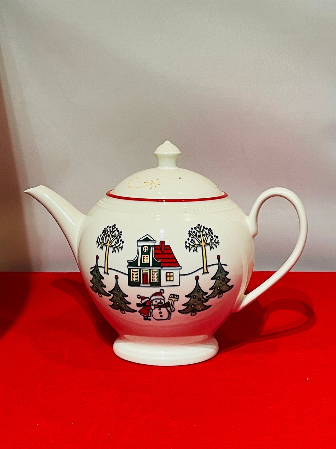 Wedgwood Windsor Christmas Teapot Rare Christmas Teapot Etsy
