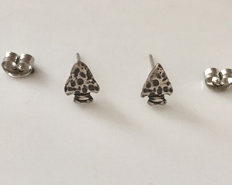 Arrow head stud earrings, sterling silver arrowhead earrings, arrow head earrings, arrowhead jewelry, arrowhead, small arrowhead studs