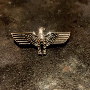 Eagle pendent, silver alloy eagle charm, small eagle charm, eagle jewelry, eagle necklace, Native American eagle, Indian eagle necklace,