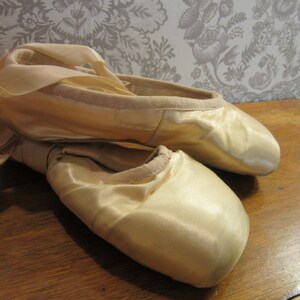 Vintage Ballet Slippers, 1 pair vintage, worn, performance, well worn and once-loved Ballerina Silky Creamy Pointer Dancing Slippers image 2