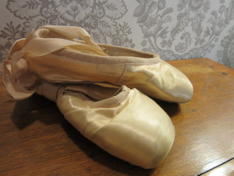 Vintage Ballet Slippers, 1 pair vintage, worn, performance, well worn and once-loved Ballerina Silky Creamy Pointer Dancing Slippers image 2