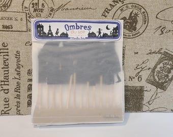 Ombres chinoises sur les toits de Moulin Roty Paris – Jouet de théâtre français