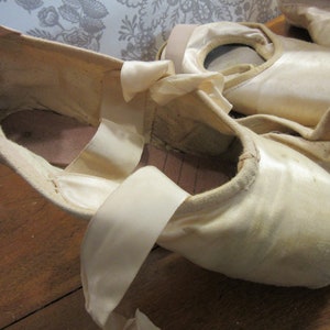 Vintage Ballet Slippers, 1 pair vintage, worn, performance, well worn and once-loved Ballerina Silky Creamy Pointer Dancing Slippers image 10